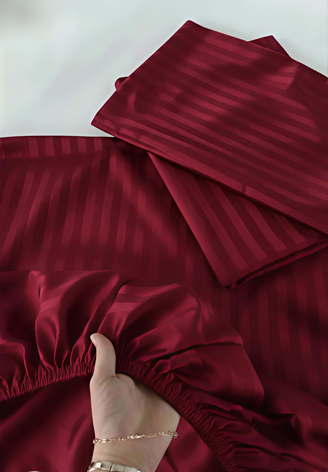 Stripe Fitted Bedsheet With 2Pillow Case (maroon)